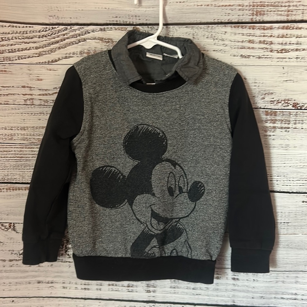 Gray and black Mickey Mouse collar pullover size 4t